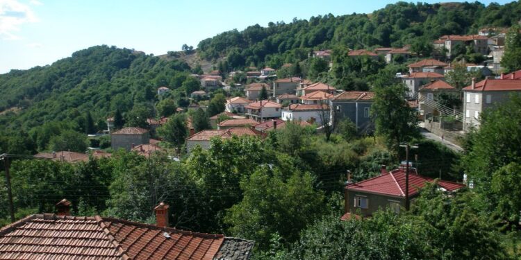 Αυγερινός: Αποδράστε στο καταπράσινο ορεινό Βόιο