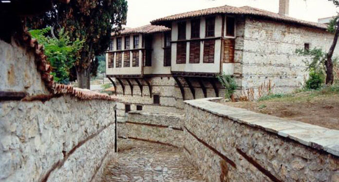 Αρχοντικό Μανούση-Δούκα Τζάτζα