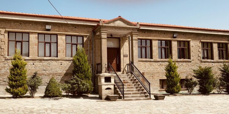 Το Δημοτικό Σχολείο του Αυγερινού