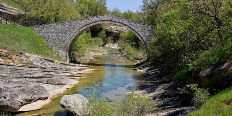 Το Γεφύρι της Χρυσαυγής και ο Νερόμυλος