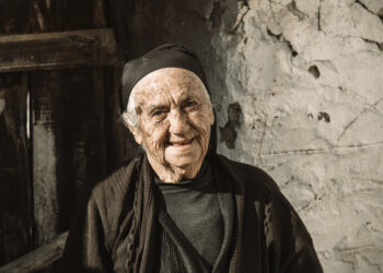 Αυτή Είναι η Δική μας Γιαγιά