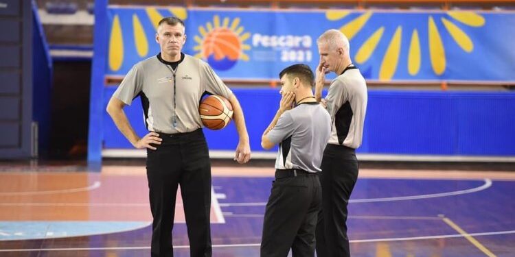 Το Βόιο  «σφυρίζει» στον κόσμο