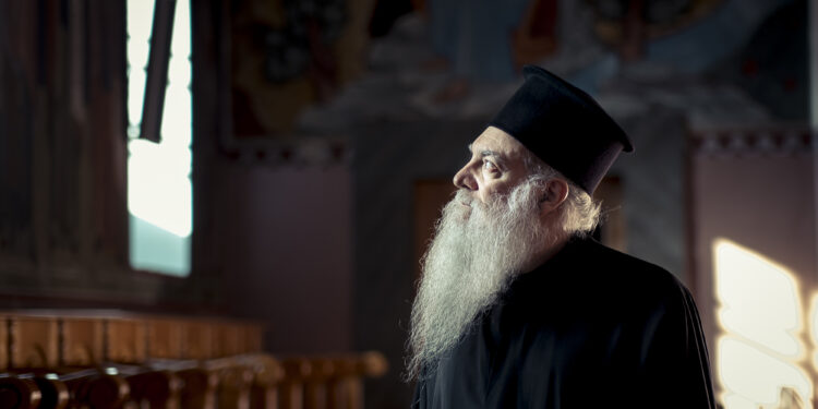 Άνθρωπος μπερδεμένος ψάχνει